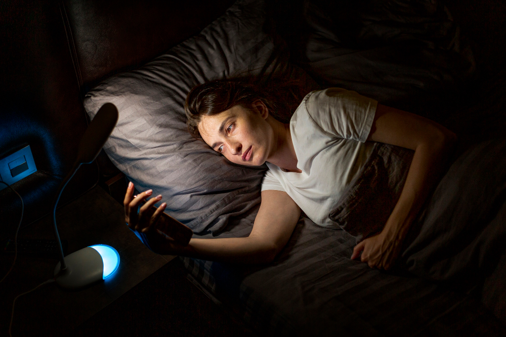 Sleeping In on Weekends Can Make Monday Mornings Harder