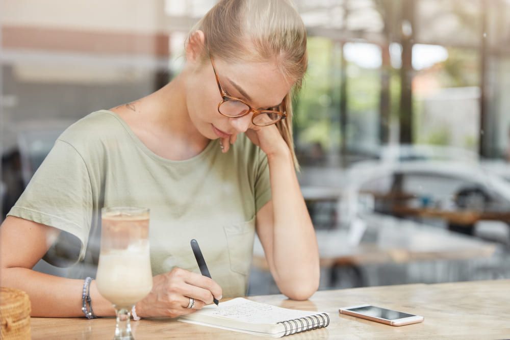 Why Writing Tasks Down Clears Mental Clutter