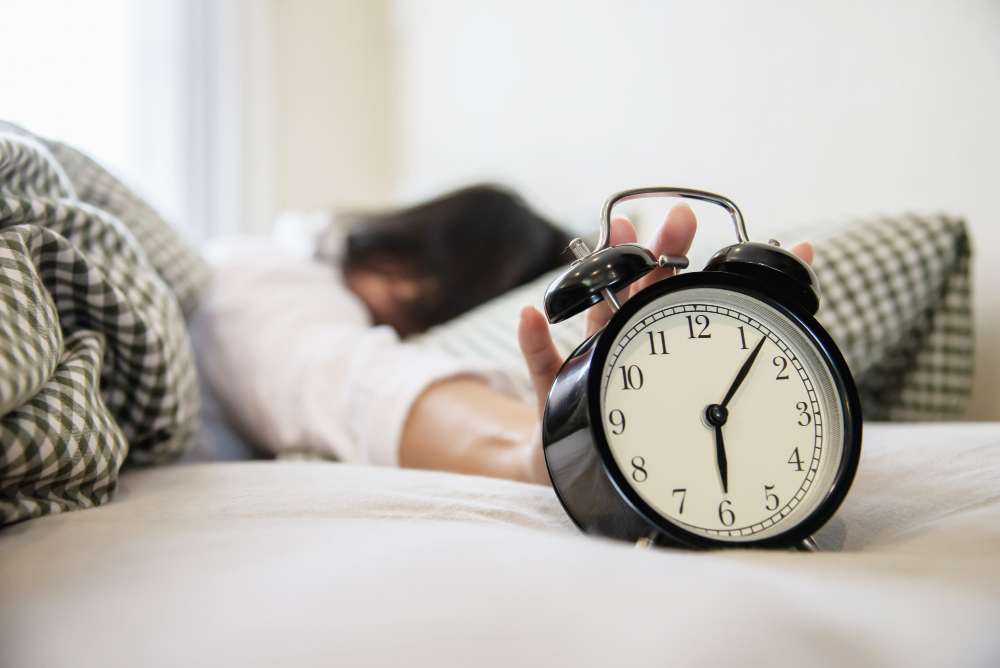 A Consistent Wake-Up Time Can Improve Sleep More Than You Expect
